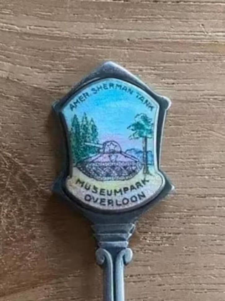 Lepeltje Museumpark Overloon (Amerikaanse Sherman tank), Ophalen of Verzenden