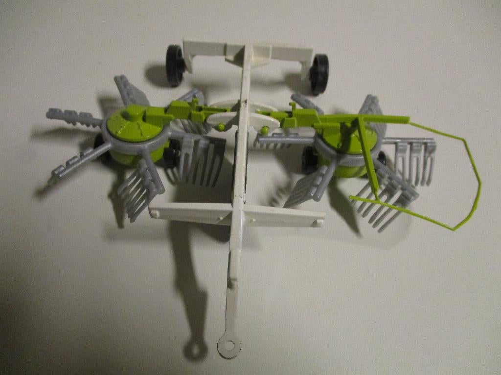 Siku Claas hark, Hobby en Vrije tijd, Modelauto's | 1:32, Ophalen of Verzenden, Gebruikt, Tractor of Landbouw, SIKU