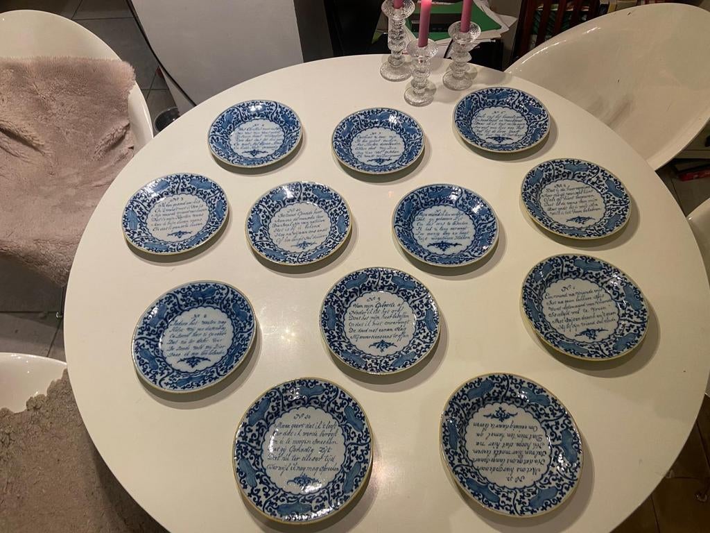 Set van 12- 18e eeuws Delfts borden., Ophalen