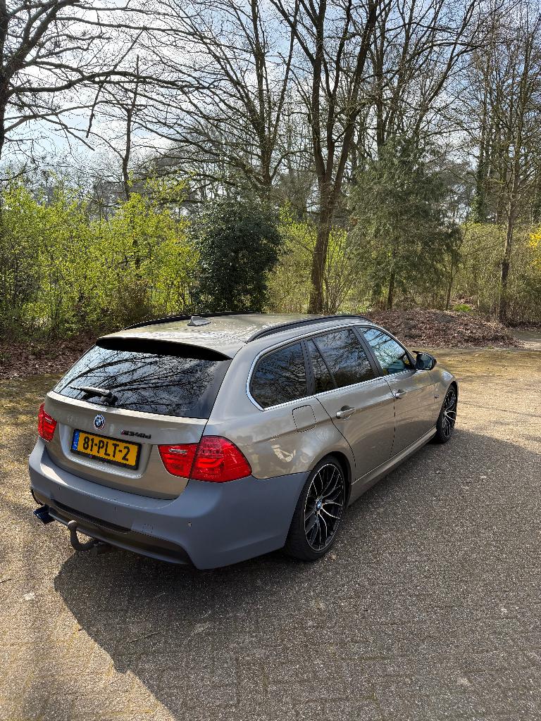 BMW 3-Serie 325d 325 PK (Stage I) Aut. 2011 Beige, Automaat, Euro 5, Achterwielaandrijving, 1800 kg