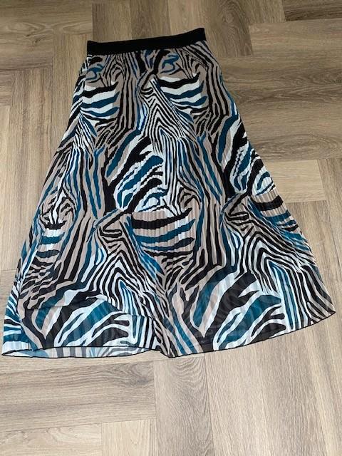 Elvira rok mt. 38, Kleding | Dames, Rokken, Zo goed als nieuw, Maat 38/40 (M), Overige kleuren, Onder de knie, Ophalen of Verzenden
