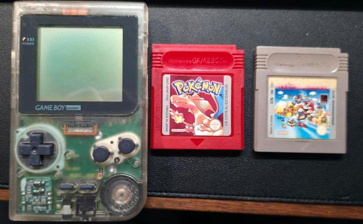 Game Boy Pocket Transparant met Pokémon red en Mario, Spelcomputers en Games, Games | Nintendo Game Boy, Zo goed als nieuw, Role Playing Game (Rpg)