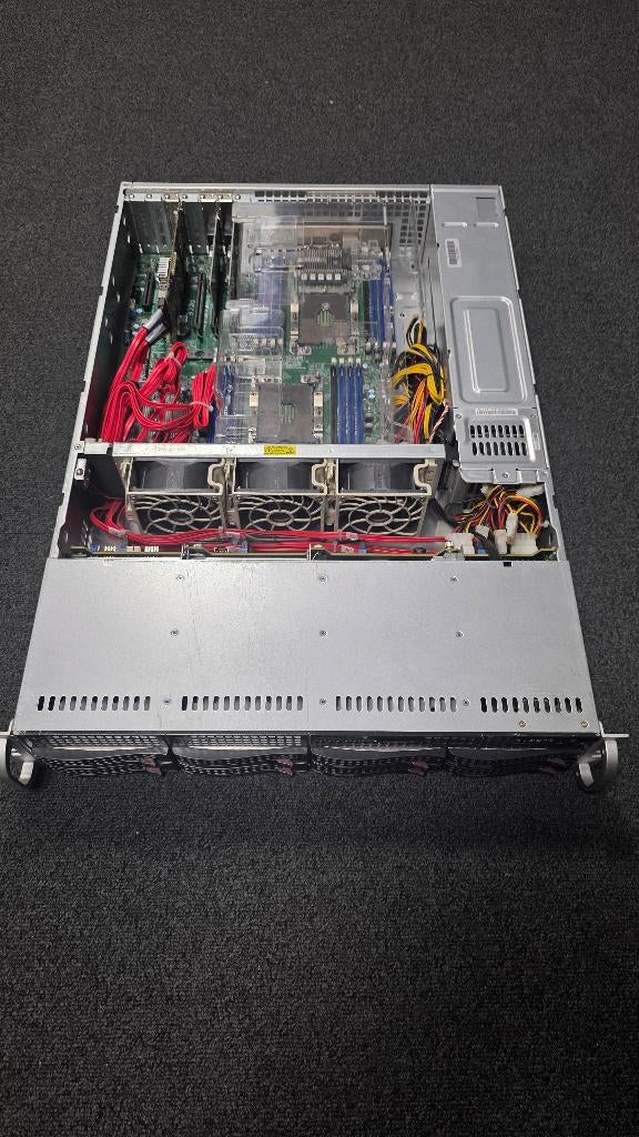 supermicro CSE-825 1000w 2 extra intel nic's, Computers en Software, Servers, Ophalen, Zo goed als nieuw, Onbekend