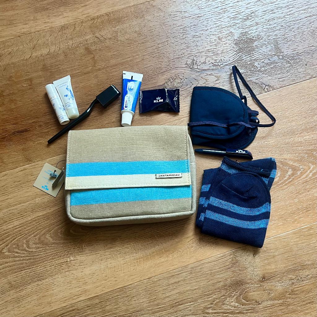 Jan Taminiau KLM business class toilettas, Sieraden, Tassen en Uiterlijk, Toilettassen, Ophalen of Verzenden, Nieuw, Blauw, Heer of Dame