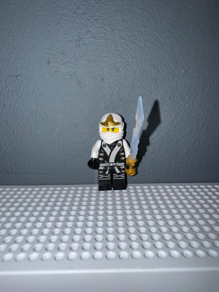 Lego Ninjago Zane Minifiguur met zwaard (zeldzaam), Lego, Ophalen of Verzenden, Zo goed als nieuw, Minifiguur