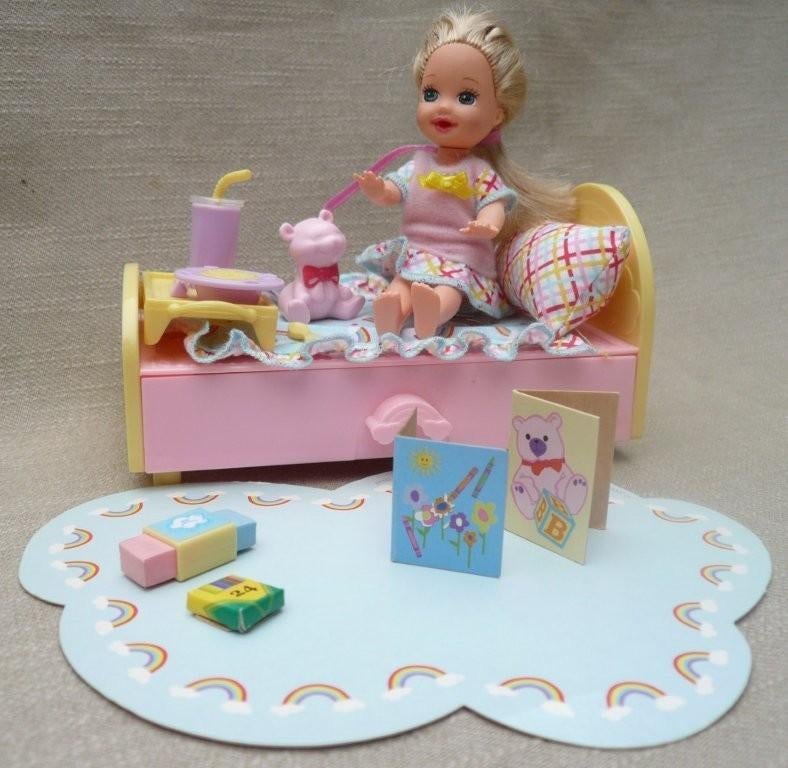Barbie Baby Shelly Love N Care (ca. 2000), Verzamelen, Ophalen of Verzenden, Gebruikt, Pop