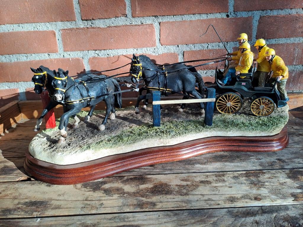 Zeldzaam beeld van marathon aanspanning, Dieren en Toebehoren, Ophalen of Verzenden, Nieuw, Overige soorten