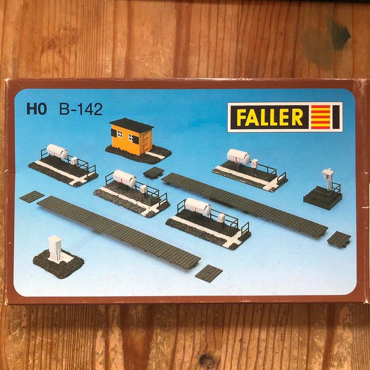 Faller B-142 pompstation, spoordecoratie, weinig aangeboden, Hobby en Vrije tijd, Modeltreinen | H0, Nieuw, Brug, Tunnel of Gebouw