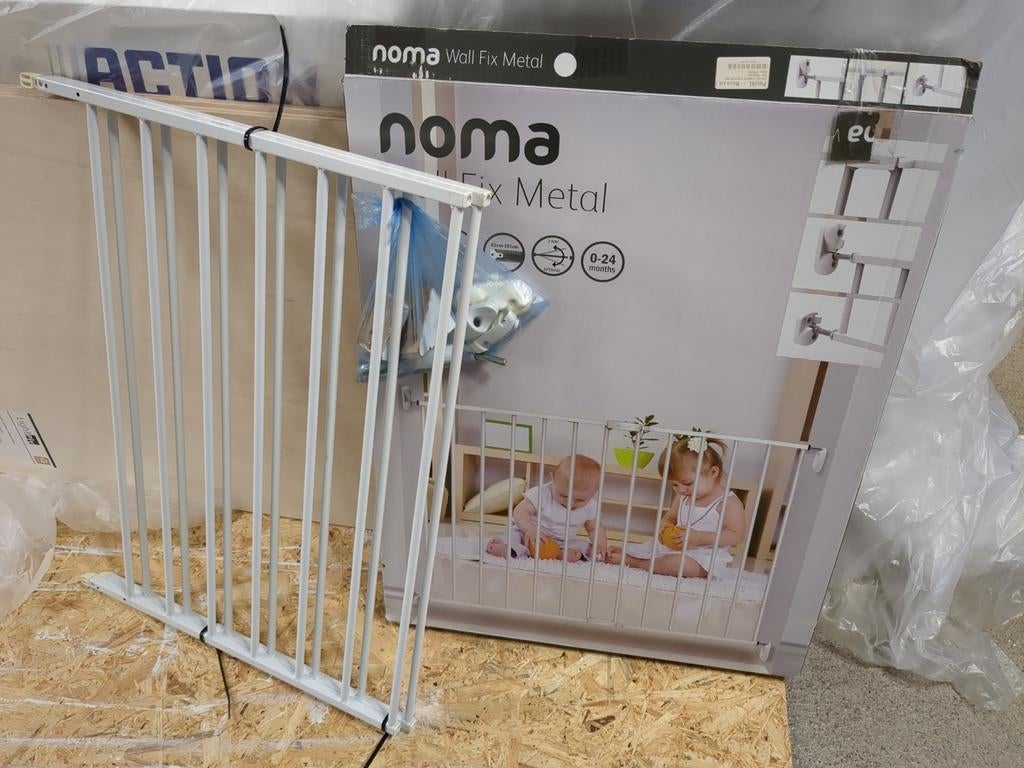2x Noma traphekje wit  Wall Fix Metal, Ophalen, Hout, 100 tot 115 cm