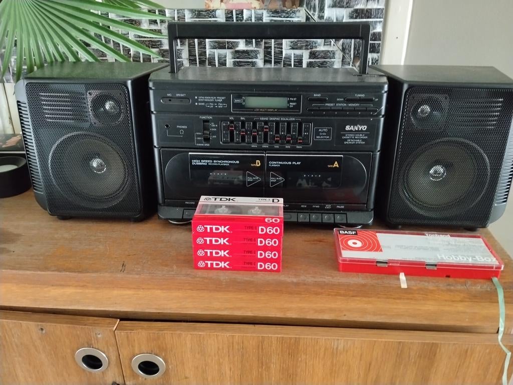 Vintage radio cassette recorder + Philips recorder + bandjes, Ophalen of Verzenden, Philips