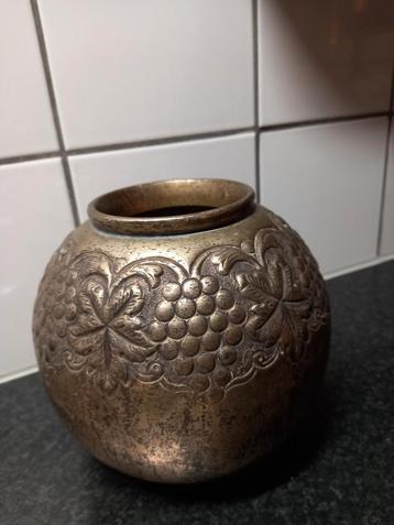 Gemberpot/vaas/metaal  beschikbaar voor biedingen