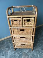 Licht getint manou rieten ladenkast me tladen en opzet etage, Ophalen, Overige materialen, Gebruikt, 50 tot 100 cm