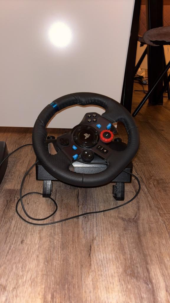 Het Logitech G29 Driving Force Racestuur, Spelcomputers en Games, Spelcomputers | Sony PlayStation Consoles | Accessoires, Zo goed als nieuw