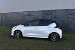 Toyota Yaris 1.5 Hybrid GR Sport 2-Tone Panoramadak Btw auto, 12 maanden, 450 kg, Gebruikt, Euro 6