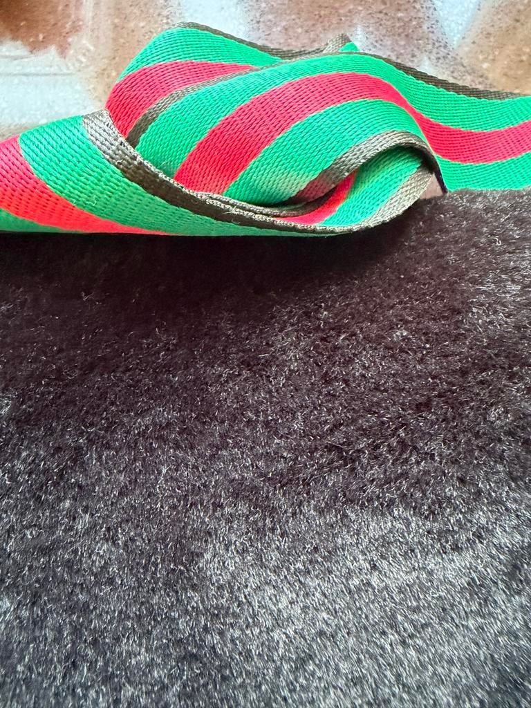 Justo Handtas Zwart met Bontklep - Perfecte Staat, Ophalen of Verzenden, Zo goed als nieuw, Zwart, Handtas