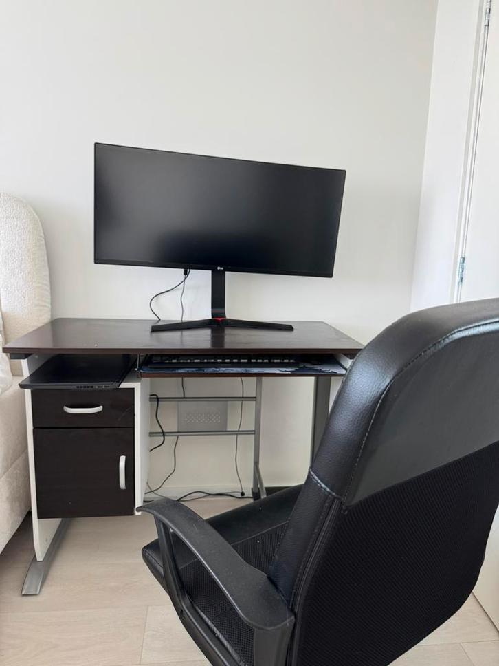 Bureau+bureaustoel, Huis en Inrichting, Bureaus, Ophalen of Verzenden