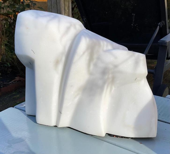 Marmeren beeld, Miriam de Nijs, Antiek en Kunst, Kunst | Beelden en Houtsnijwerken, Ophalen