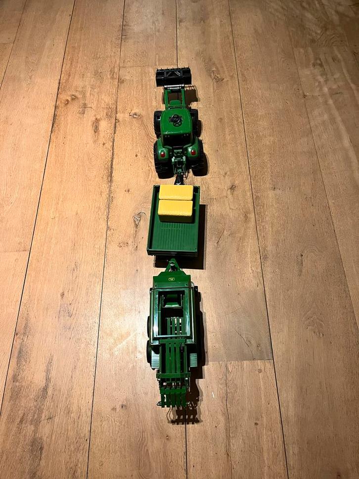John Deere Hooibalenpers & Platte Kar, Kinderen en Baby's, Speelgoed | Overig, Gebruikt, Jongen of Meisje, Ophalen of Verzenden