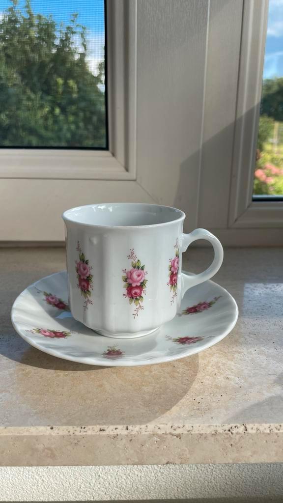 Seltmann Weiden Bavaria Theekopje met Schotel Rozenmotief, Antiek en Kunst, Antiek | Servies los, Ophalen