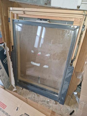 Nieuw Velux Dakraam GHL MO4 78x98 beschikbaar voor biedingen