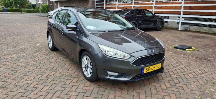 Ford Focus 1.0 Ecoboost 74KW 5D 2018 Grijs, Auto's, Ford, Particulier, Focus, ABS, Airbags, Airconditioning, Android Auto, Apple Carplay