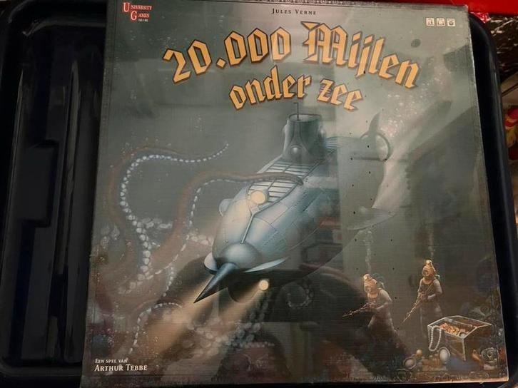 Bordspel 20.000 mijlen onder zee - nieuw in verpakking, Hobby en Vrije tijd, Gezelschapsspellen | Bordspellen, Nieuw, Ophalen of Verzenden