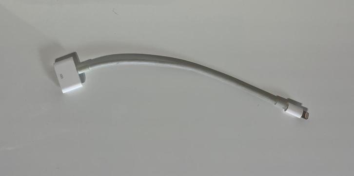 Originele Apple Lightning naar 30-Pin Adapter, Audio, Tv en Foto, Audiokabels en Televisiekabels, Gebruikt, Overige kabels, Minder dan 2 meter