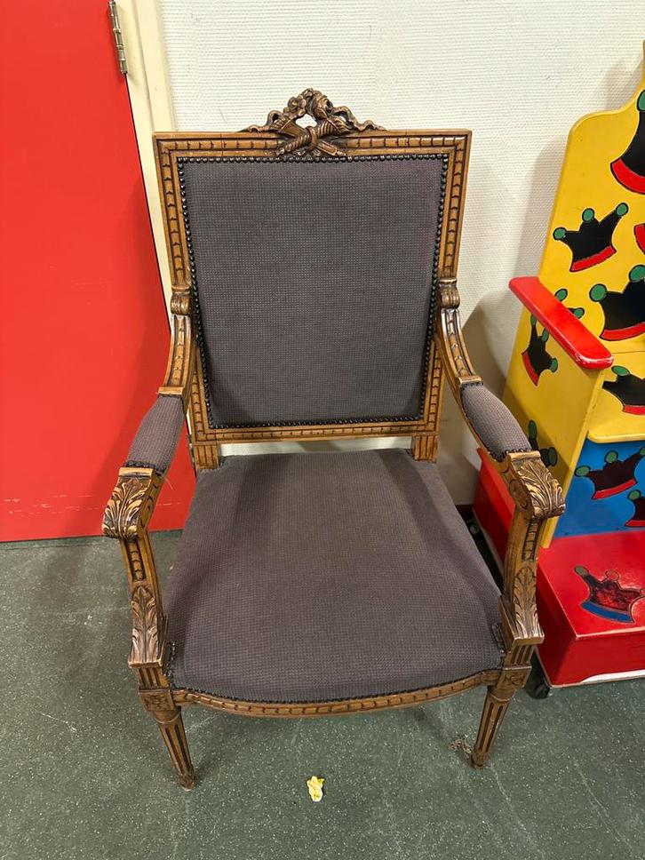 Louis XVI Stijl Fauteuil, Antiek en Kunst, Antiek | Meubels | Stoelen en Banken, Ophalen