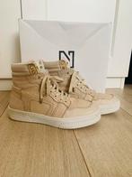 Nikkie Schoenen Camel/Poudre Mt. 38, Kleding | Dames, Schoenen, Ophalen of Verzenden, Zo goed als nieuw, Beige, Sneakers of Gympen