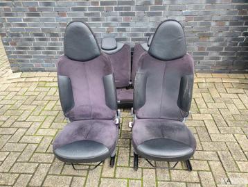 Peugeot 107 Citroen C1 Toyota Aygo half lederen interieur beschikbaar voor biedingen
