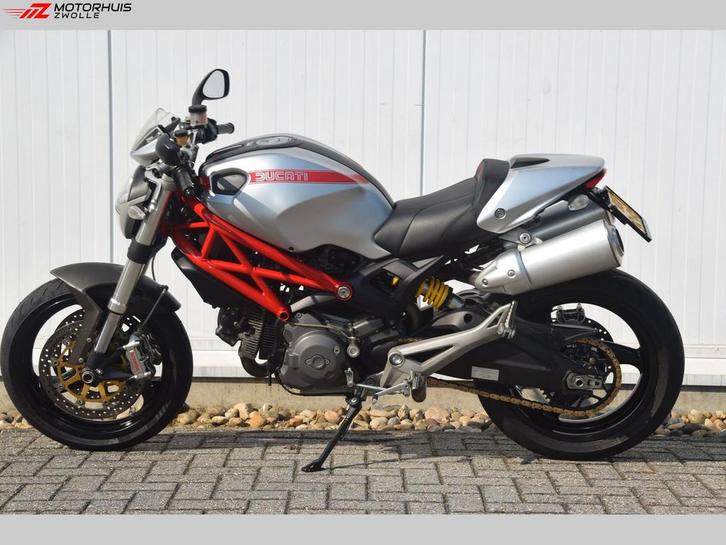 DUCATI MONSTER 696 (bj 2009), Motoren, Motoren | Ducati, Bedrijf, Naked bike, meer dan 35 kW, 2 cilinders, Motorrijbewijs A