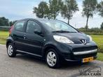 Peugeot 107 1.0-12V XS 5-deurs Airco, Voorwielaandrijving, Stof, Gebruikt, Zwart