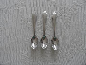 sola massive hamerslag lepeltjes met viooltje (6) beschikbaar voor biedingen