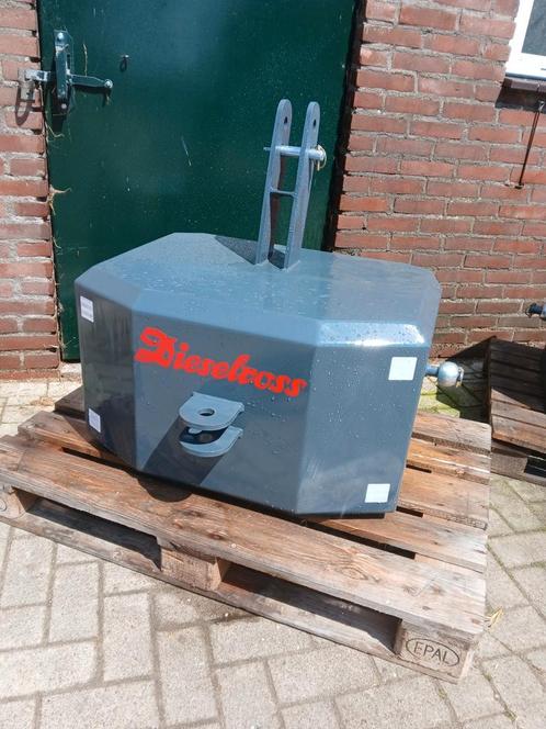 Dieselross/Fendt frontgewicht, Zakelijke goederen, Agrarisch | Onderdelen | Banden, Velgen en Assen, Ophalen