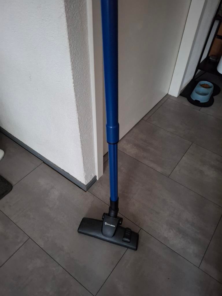 Steel stofzuiger, Ophalen