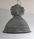Hanglamp 2x, VT Wonen, industrieel, betonlook, Huis en Inrichting, Lampen | Hanglampen, Ophalen, Zo goed als nieuw, Minder dan 50 cm