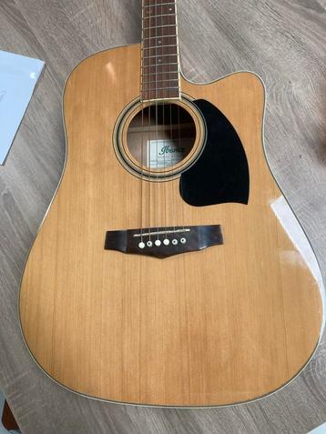 Ibanez Semi-Akoestische Gitaar beschikbaar voor biedingen