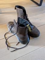 Dr. Martens veterboots Bruin maat 43, Kleding | Heren, Schoenen, Bruin, Boots, Ophalen of Verzenden, Zo goed als nieuw