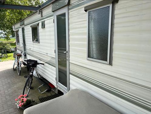 Stacaravan om op te knappen. Bieden!, Caravans en Kamperen, Stacaravans, tot en met 2, Ophalen