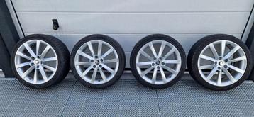 18inch 5x112 originele Octavia velgen met 225 40 R18 banden