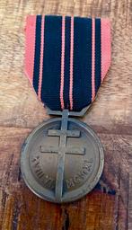 Verzetsmedaille Frankrijk WW2 WO2, Verzamelen, Verzenden, Nederland, Boek of Tijdschrift