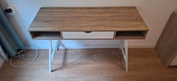 Bureau met lade - Zo goed als nieuw! beschikbaar voor biedingen