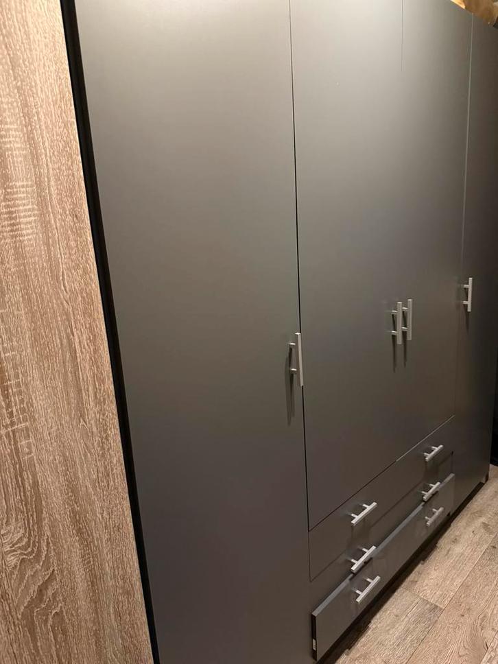 Kledingkast antraciet, Huis en Inrichting, Kasten | Lockerkasten, Gebruikt, Ophalen