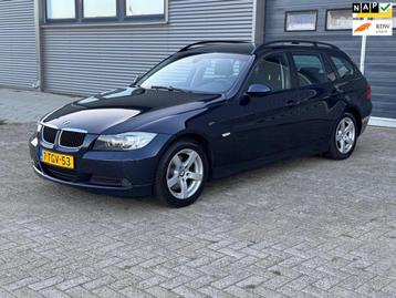 BMW 3-serie Touring 318i ZEER NETTE AUTO - NWE APK - DEALER  beschikbaar voor biedingen