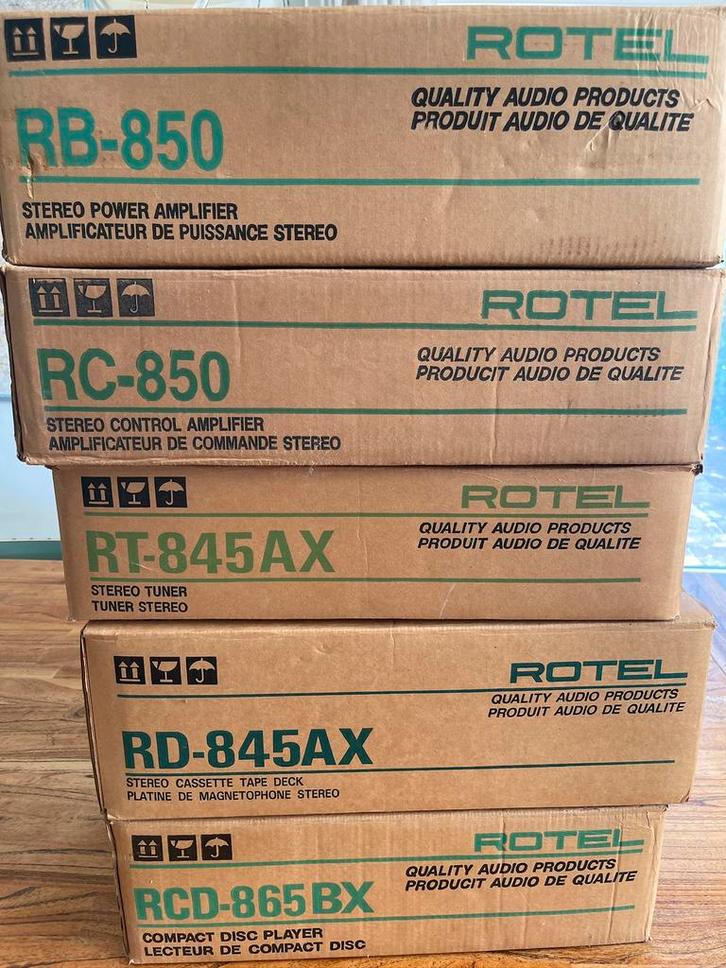 ROTEL versterkers en spelers, Audio, Tv en Foto, Versterkers en Receivers, Zo goed als nieuw, 120 watt of meer, Overige merken
