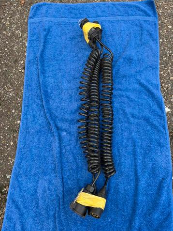 Verlengkabels 7 polig, spiraal kabel. beschikbaar voor biedingen