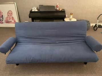 Comfortabele bedbank 130  x 200  beschikbaar voor biedingen