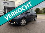 Toyota Aygo 1.0 VVT-i x-play Apple/Android, Camera, Voorwielaandrijving, Gebruikt, Euro 6, Origineel Nederlands