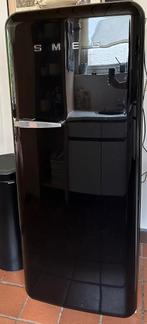 Zwarte Smeg koelkast, 60 cm of meer, Met vriesvak, 200 liter of meer, Zo goed als nieuw