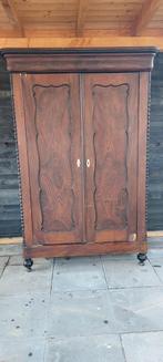 Opknapper oude antieke kast , veranda, Ophalen